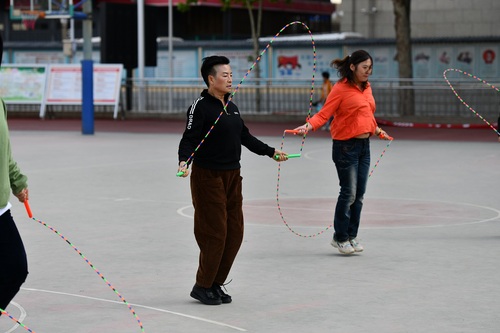 跳绳比赛 (3)